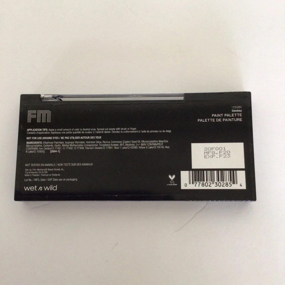 CLEARANCE MAKE OFFER ! WET N WILD HALLOWEEN FACE MAKEUP PALETTE IN SMOKEY NWT